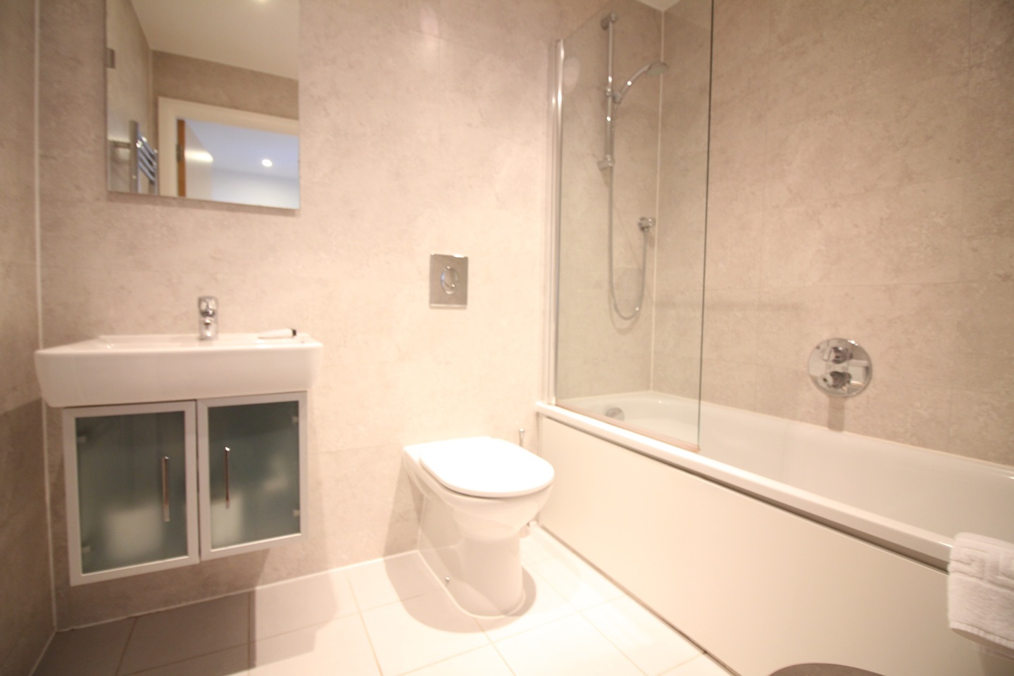 London 1 Bed Flat, Westgate Apartments, E16 To Rent Now for £1,600.