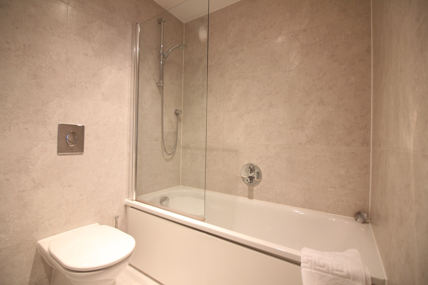 London 1 Bed Flat, Westgate Apartments, E16 To Rent Now for £1,600.