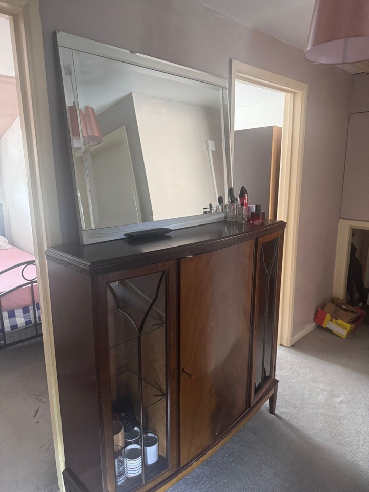2 Bed Flat, Two Mile Hill Road, BS15 photo 2