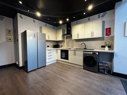 Room in a Shared House, Prospect View, M27