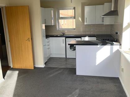 2 Bed Flat, Dudley Close, RM16