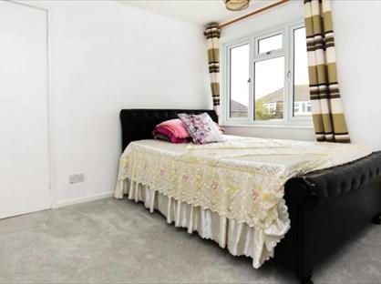 Room in a Shared House, Ruskin Gardens, RM3