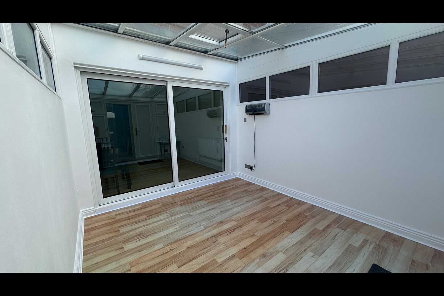 London - 2 Bed Terraced House, Goldfinch Road, SE28 - To Rent Now for £