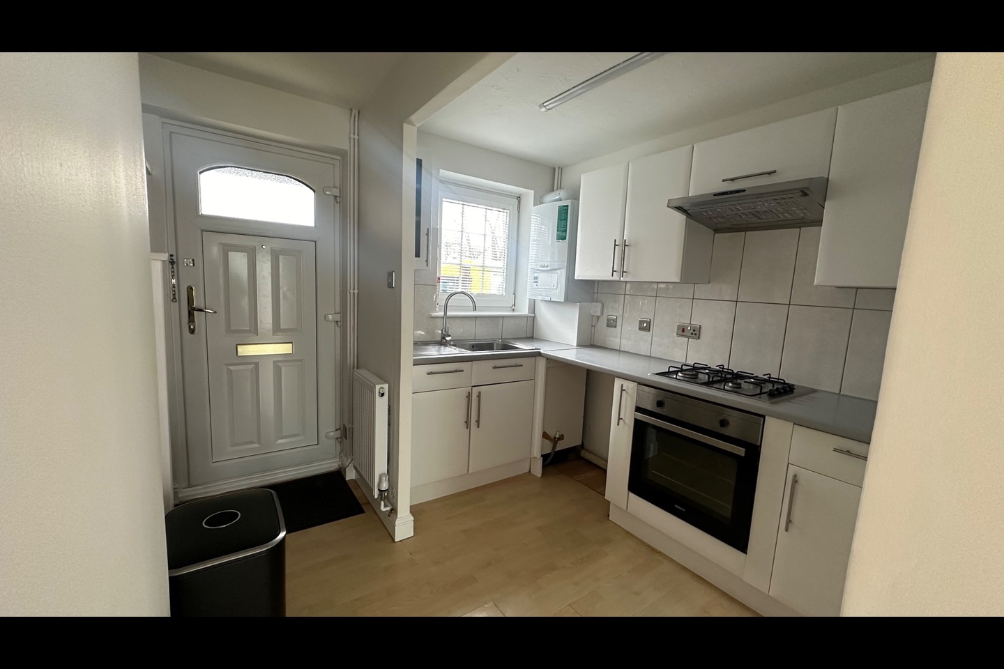 London - 2 Bed Terraced House, Goldfinch Road, SE28 - To Rent Now for £