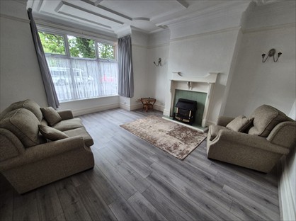 1 Bed Flat, Whitehedge Road, L19