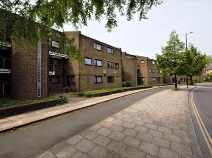 1 Bed Flat, Southwark Park Road, SE16