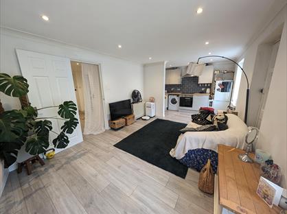 1 Bed Flat, Victoria Road, CB4