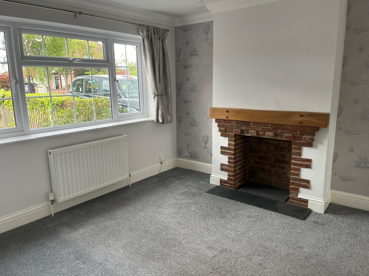 Cheshunt, Waltham Cross 3 Bed SemiDetached House, Warwick Drive, EN8