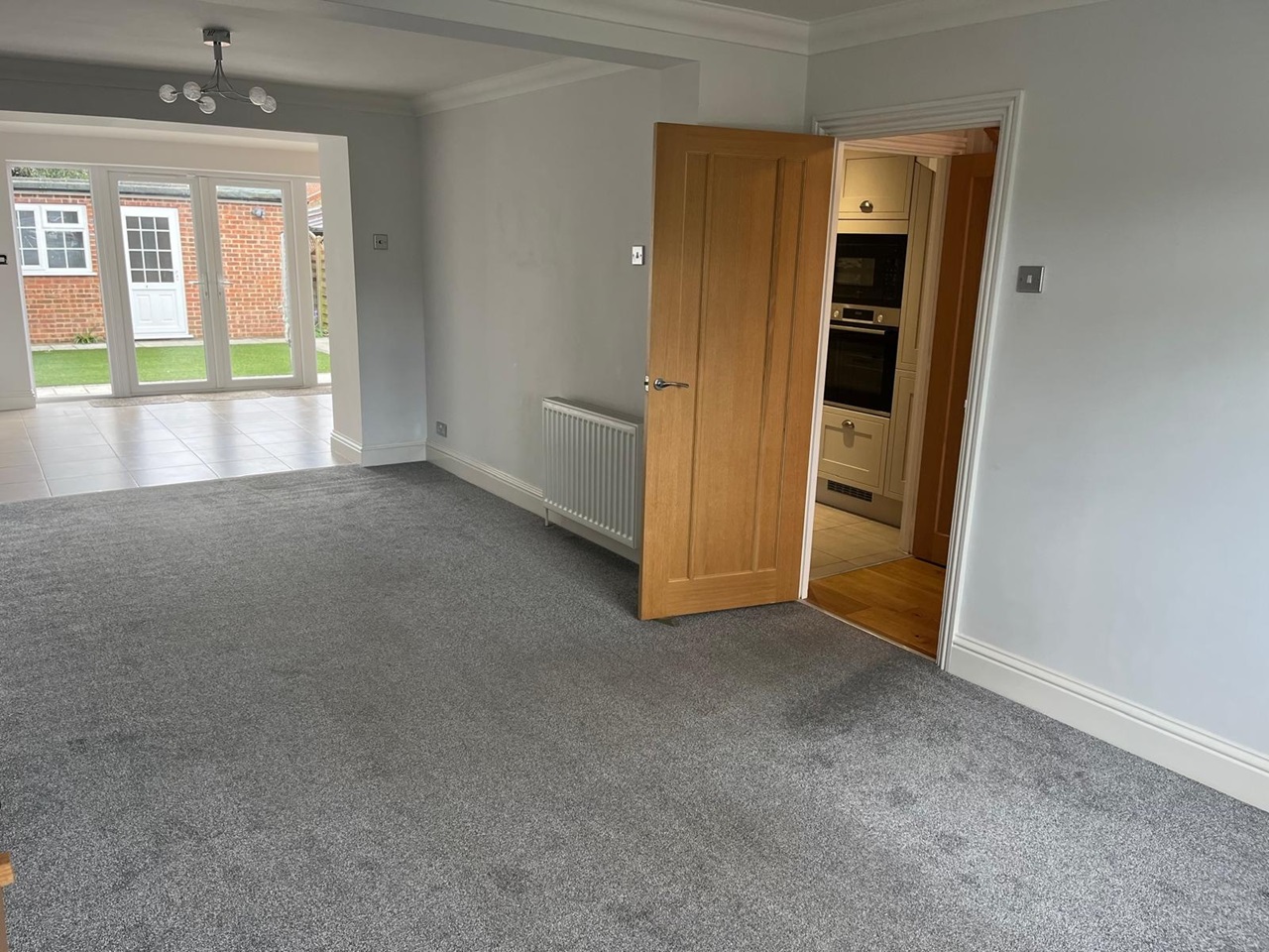 Cheshunt, Waltham Cross 3 Bed SemiDetached House, Warwick Drive, EN8