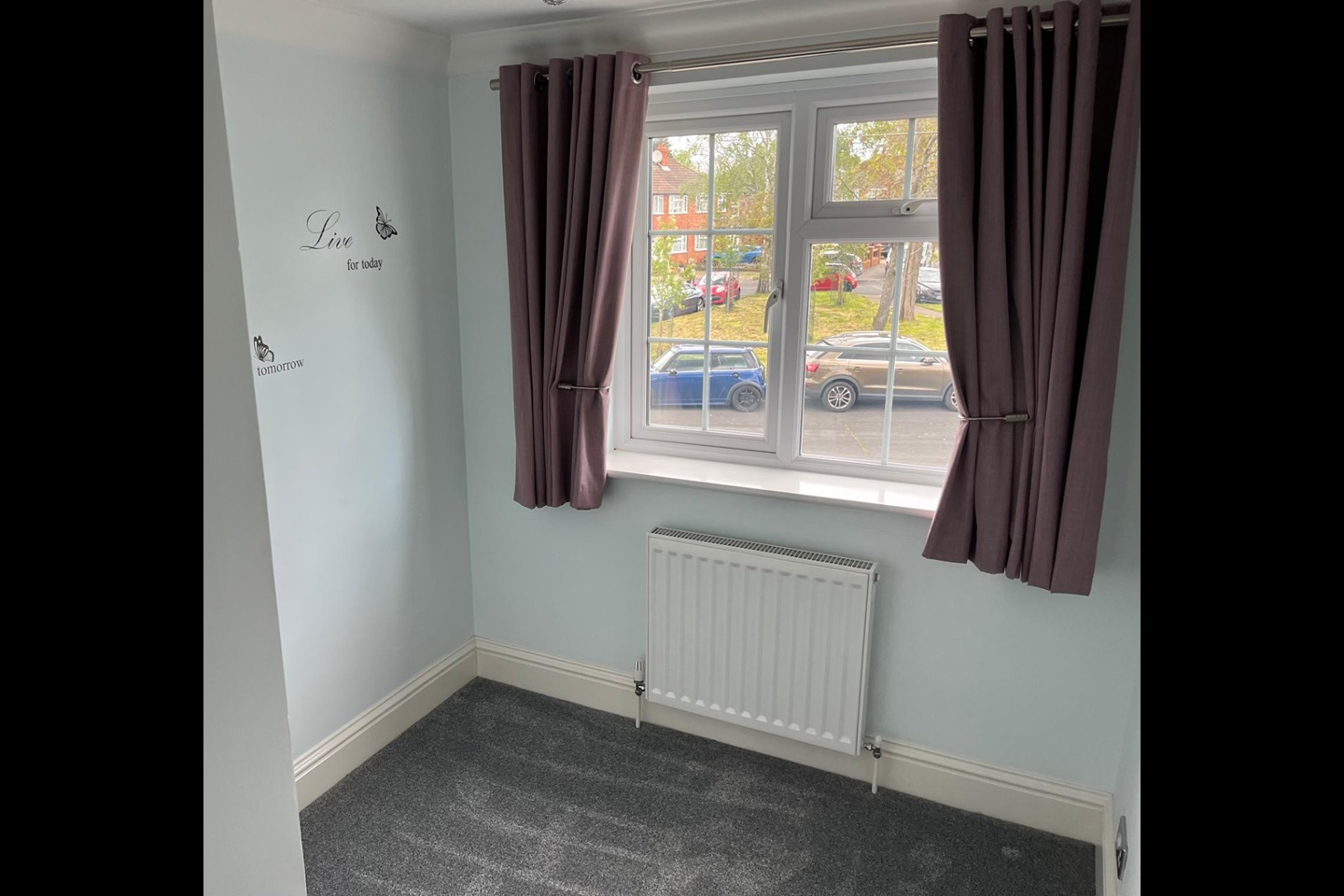 Cheshunt, Waltham Cross 3 Bed SemiDetached House, Warwick Drive, EN8