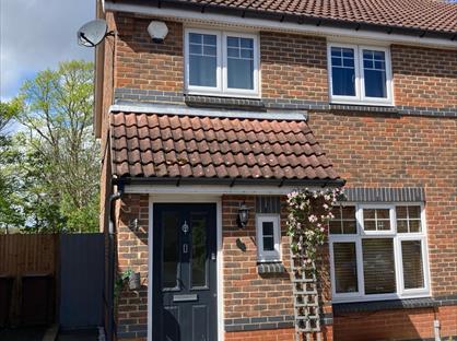 3 Bed Semi-Detached House, Port Rise, ME4