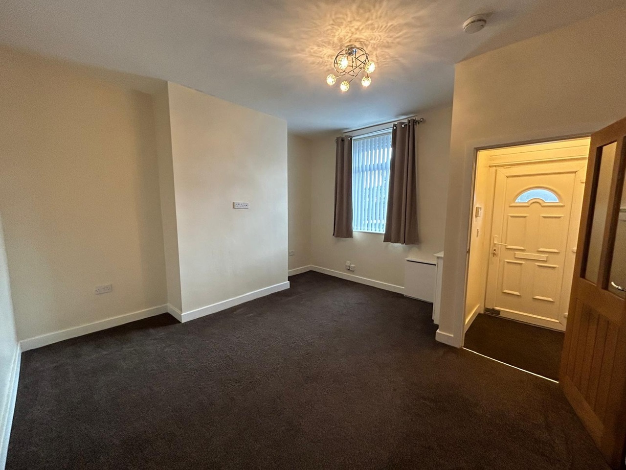 Oldham 2 Bed Terraced House, Hollins Road, OL8 To Rent Now for £900