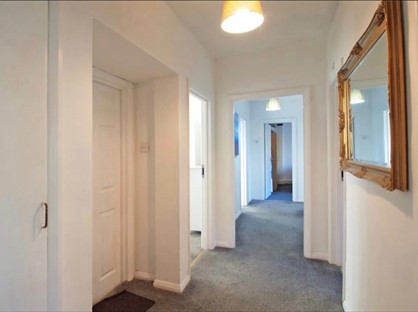 Room in a Shared Flat, Ewell High Street, KT17