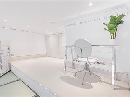 1 Bed Flat, Old Brompton Road, SW5