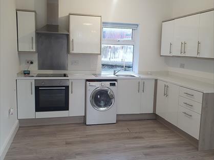 1 Bed Flat, Wellfield Place, LS6