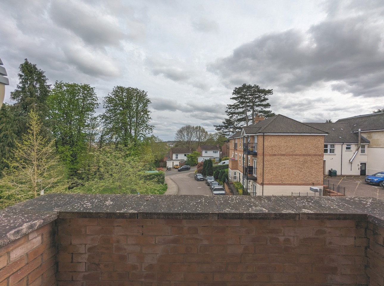 Hemel Hempstead 2 Bed Flat, Adrian Close, HP1 To Rent Now for £