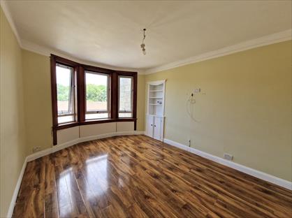 1 Bed Flat, Broomlands Street, PA1