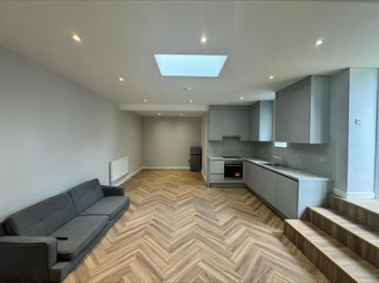 Studio Flat, High Street, TW3