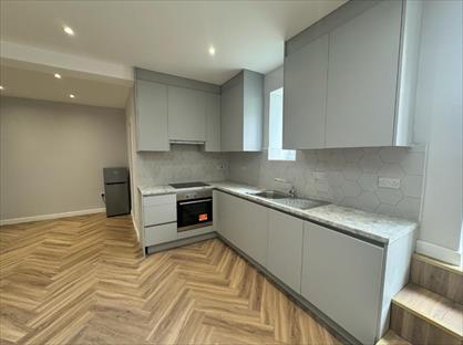 Studio Flat, High Street, TW3