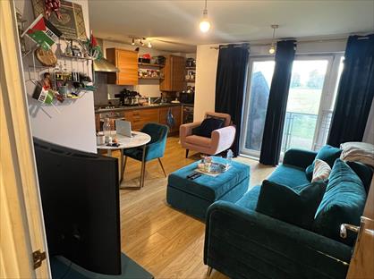 2 Bed Flat, Medici Close, IG3