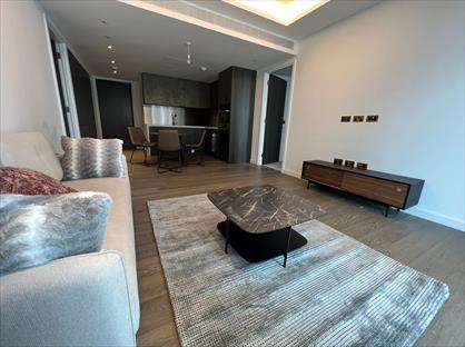 2 Bed Flat, Carnation Way, SW8