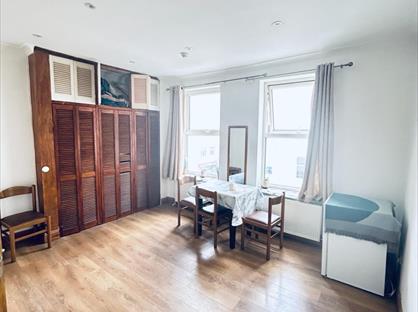 Studio Flat, West Street, BN1