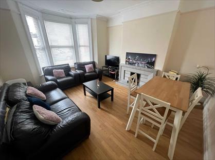 4 Bed Terraced House, Garmoyle Road, L15