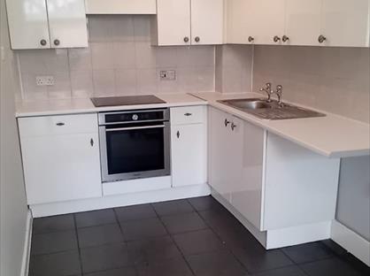1 Bed Flat, Eversfield Place, TN37