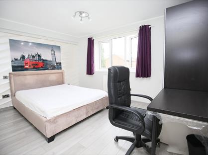 1 Bed Flat, Paynes Lane, CV1