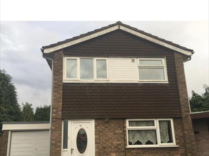 3 Bed Detached House, Oak Street, WV3