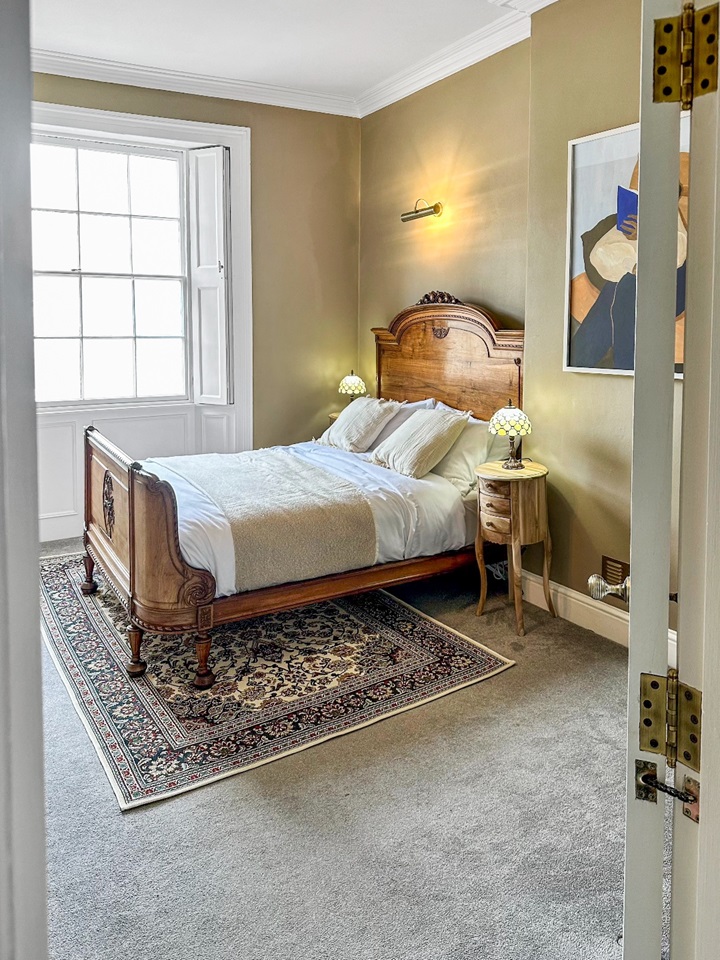 Additional image 8 of 2 Bed Flat, Royal York Crescent, BS8, N1 7GU