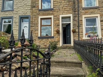 2 Bed Terraced House, Partridge Hill Street, BB12