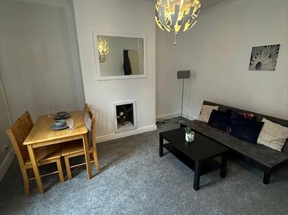 2 Bed Terraced House, Claremont Place, LS12
