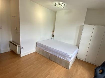 Studio Flat, Buckley Road, NW6