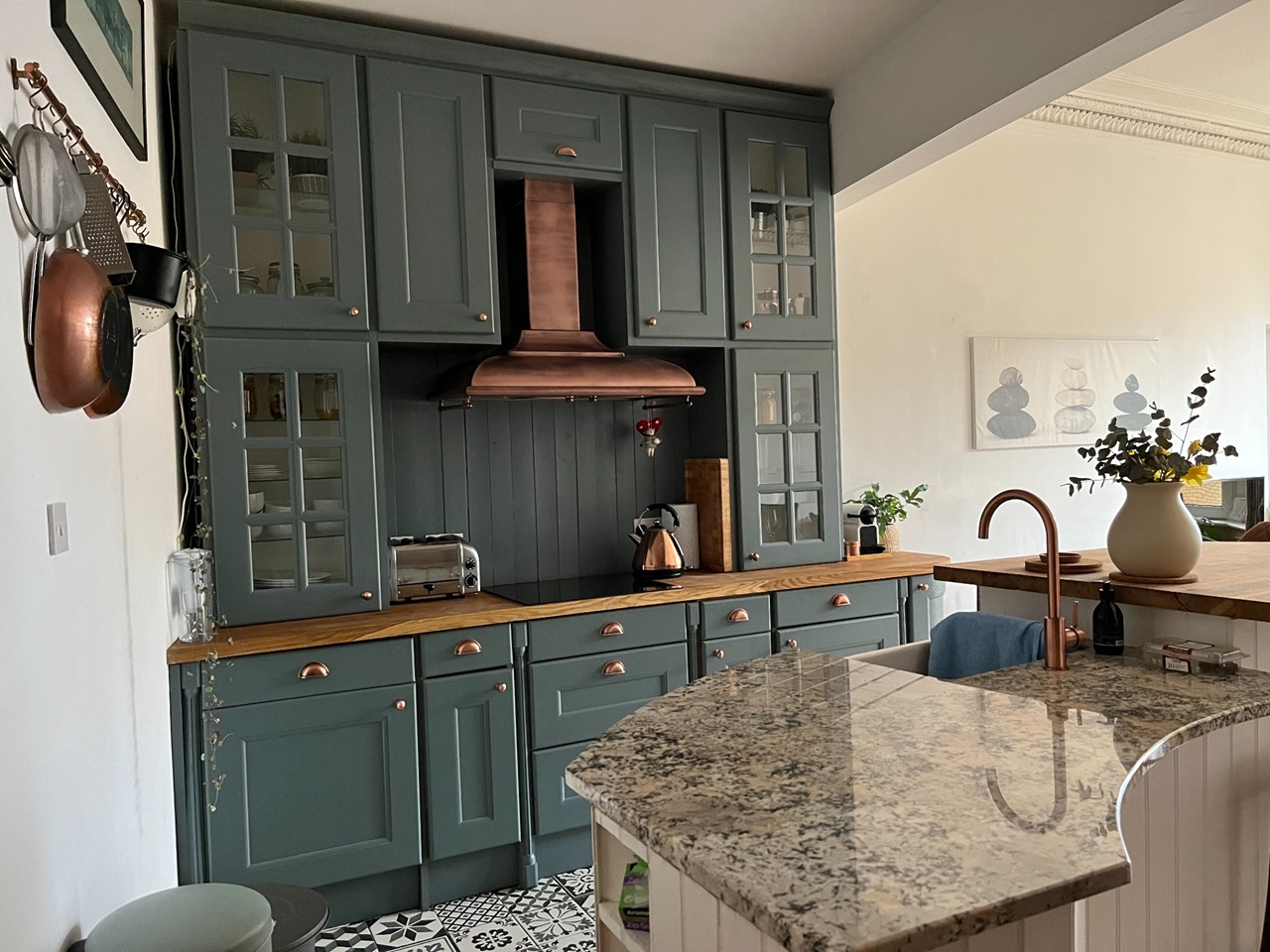 Glasgow 2 Bed Flat, Oban Drive, G20 To Rent Now for £1,400.00 p/m