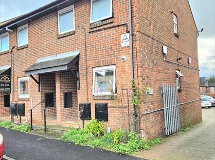 Studio Flat, Stanley Street, LU1