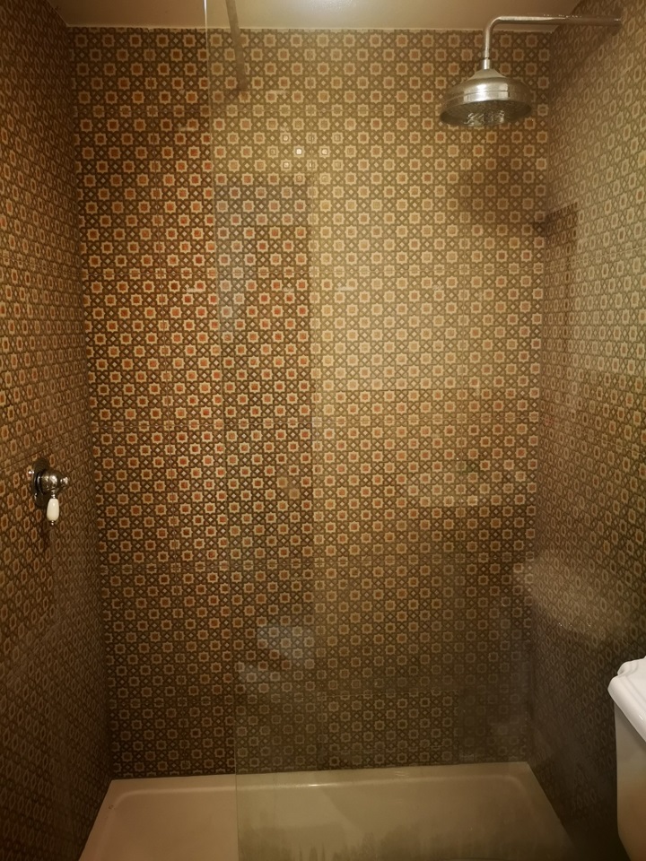 London Studio Flat, Woodford Green, IG8 To Rent Now for £1,000.00 p/m