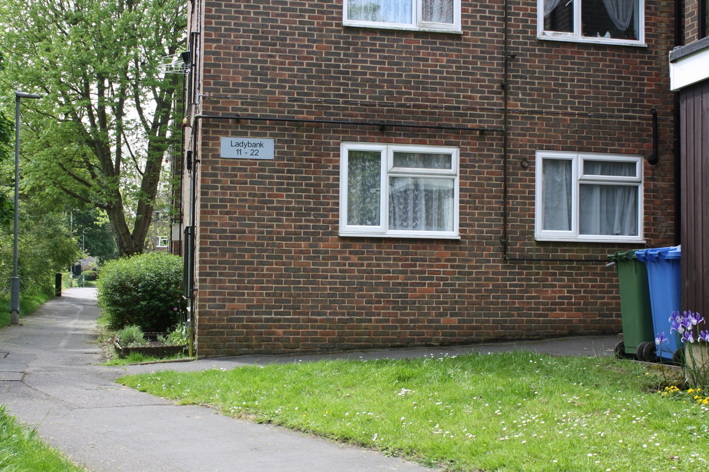 Bracknell Studio Flat, Ladybank, RG12 To Rent Now for £795.00 p/m