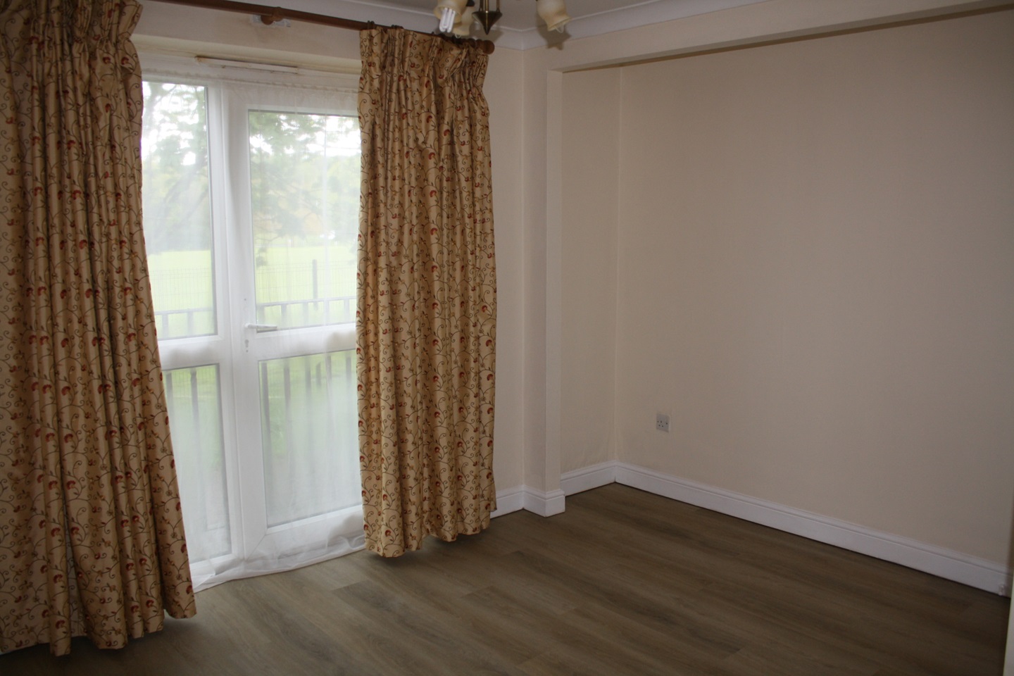Bracknell Studio Flat, Ladybank, RG12 To Rent Now for £795.00 p/m
