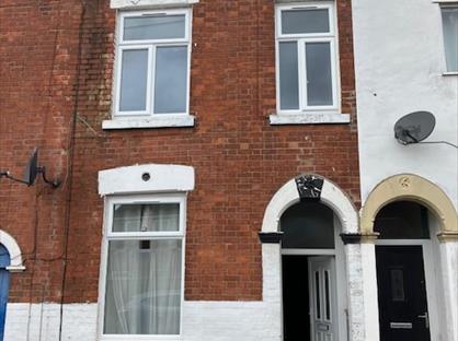 4 Bed Terraced House, Freehold Street, HU3