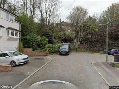 3 Bed Flat, Mill Street, RH1