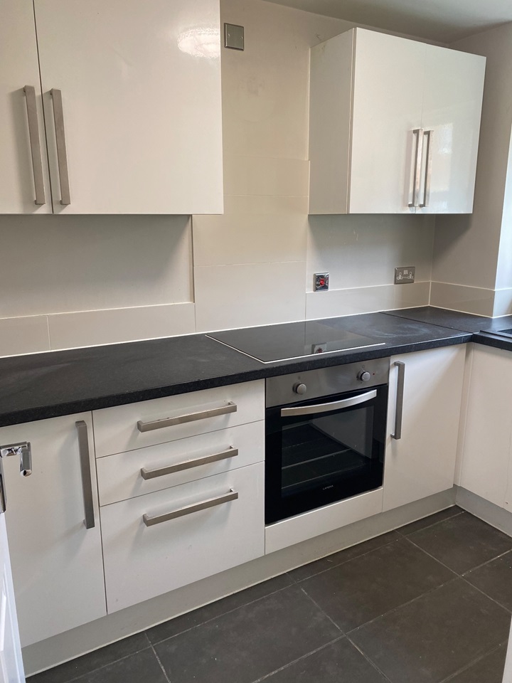 Feltham 2 Bed Flat, Redford Close, TW13 To Rent Now for £1,450.00 p/m