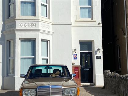 5 Bed Semi-Detached House, Beach Road, BS23