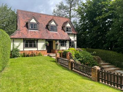 4 Bed Detached House, Forty Green, HP9