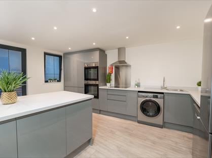 7 Bed Flat, Anglo Works, S1