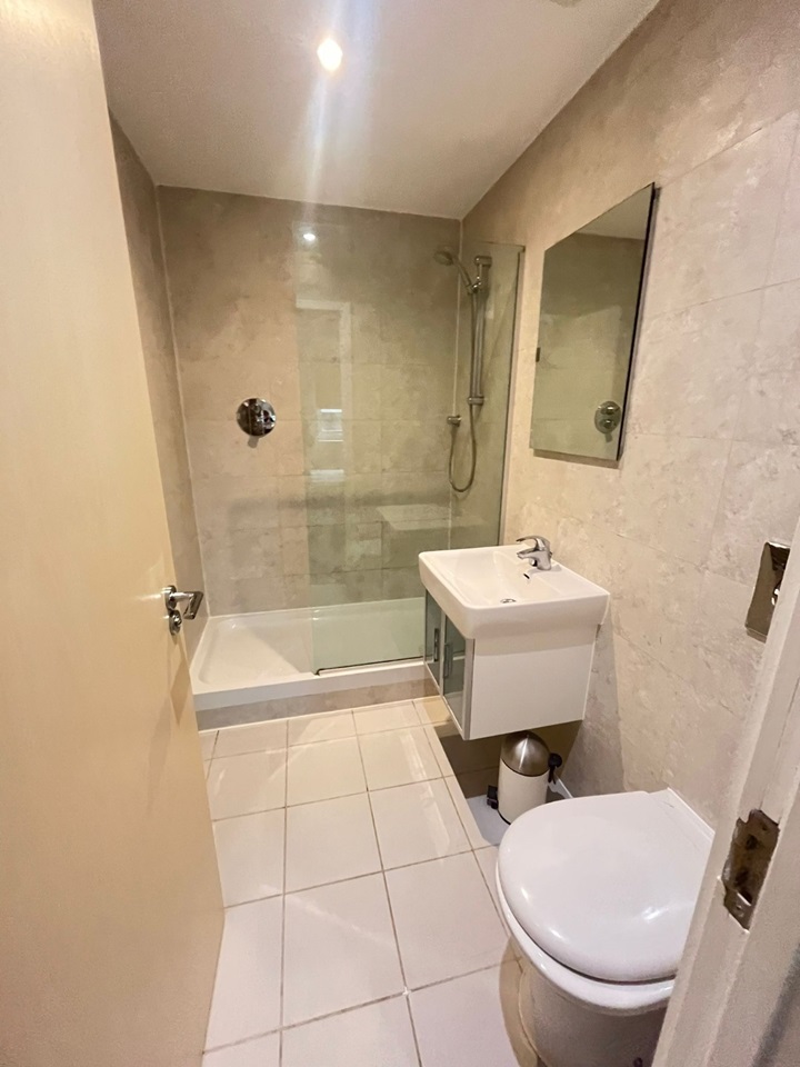 London 2 Bed Flat, Westgate Apartments, E16 To Rent Now for £2,100.