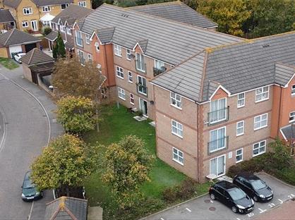 2 Bed Flat, Dudley Close, RM16