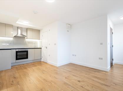 Studio Flat, Hanover House, NW2