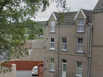 1 Bed Maisonette, Hawarden Buildings, SA1