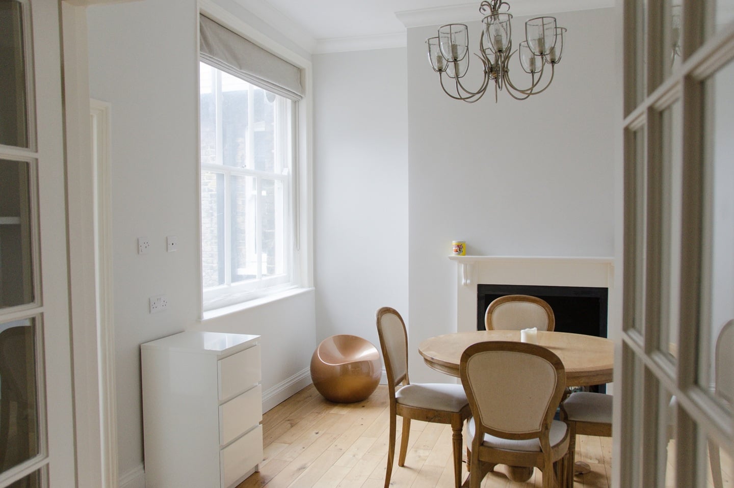 2 Bed Flat, Albert Palace Mansions, SW11 photo 4